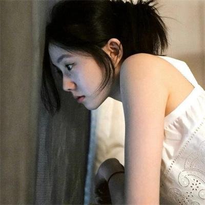 镜中秘影